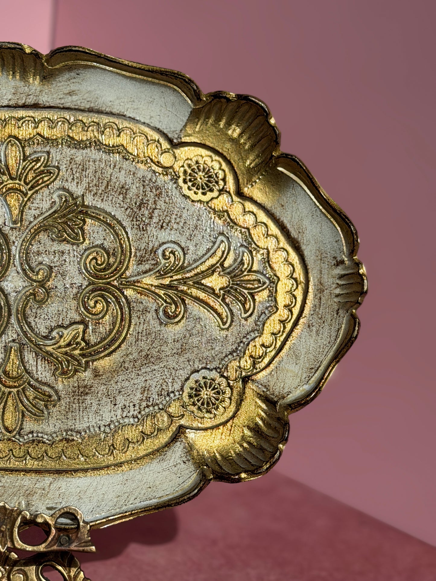 Florentine Oval Tray in Ivory & Gold
