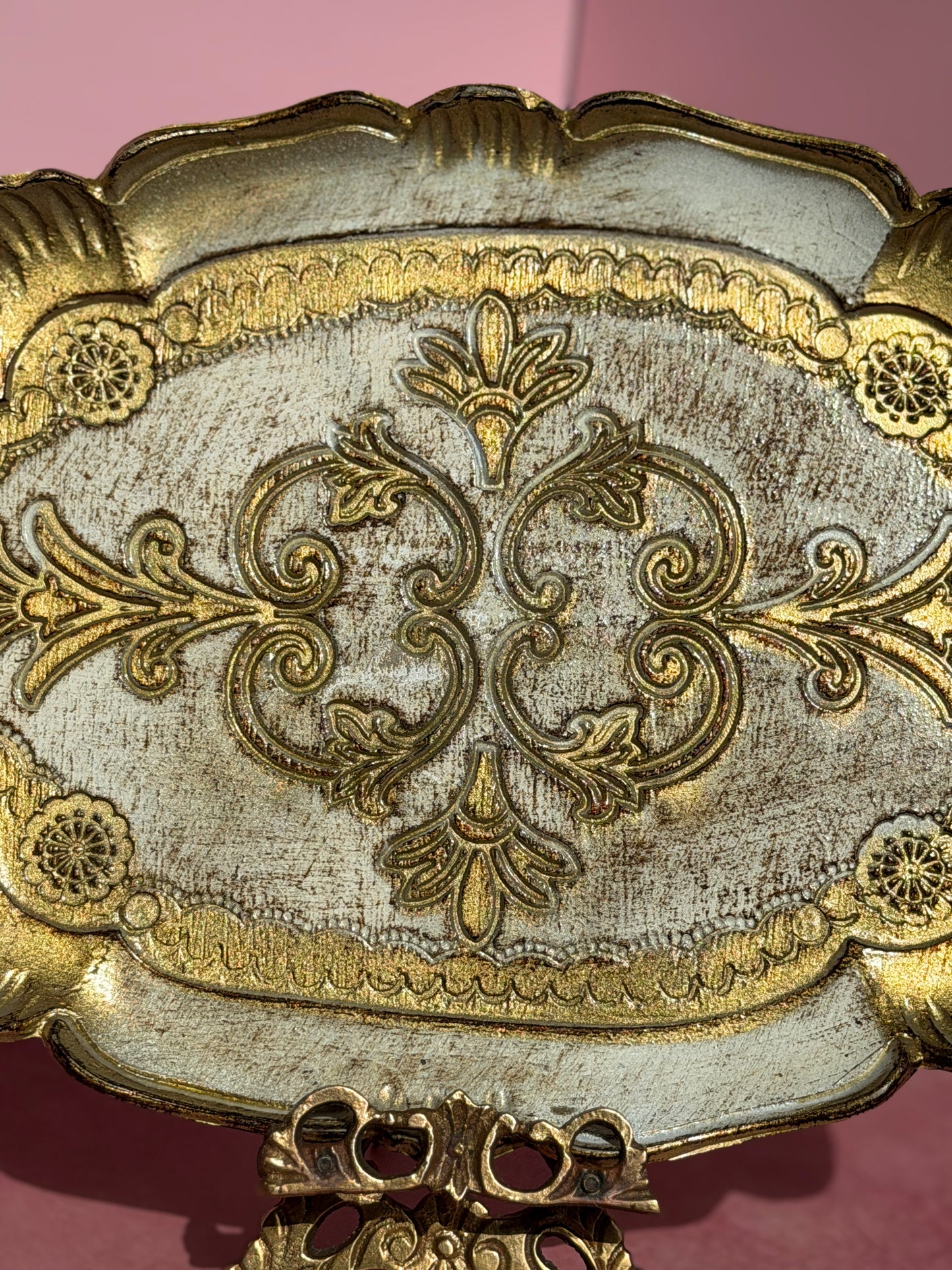 Florentine Oval Tray in Ivory & Gold