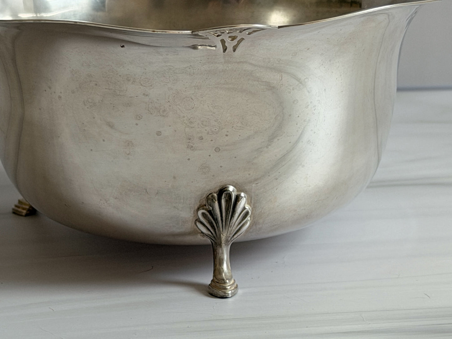 Vintage WM Rogers No. 427 Silverplate Footed Bowl