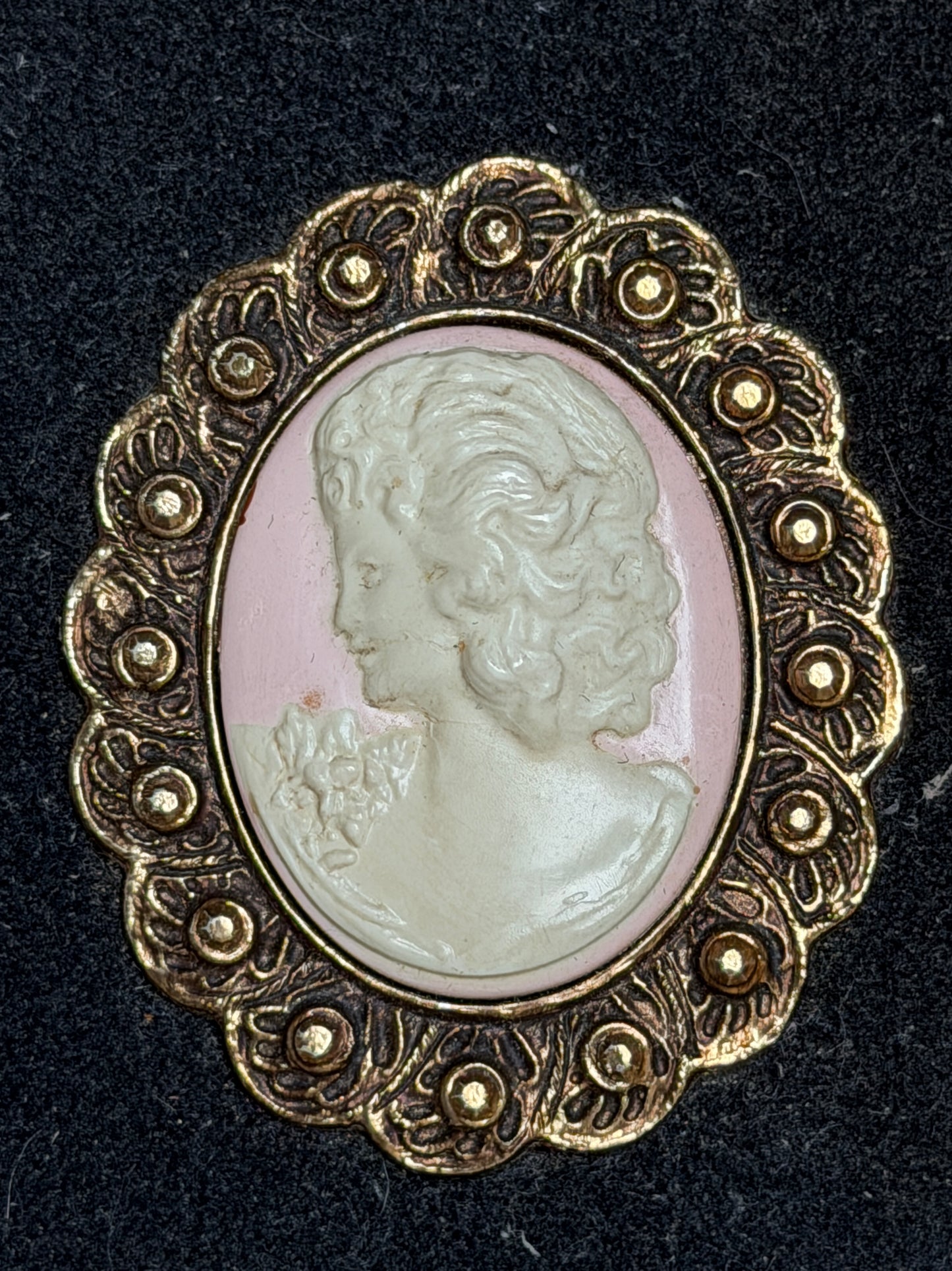 Framed Pink Cameo