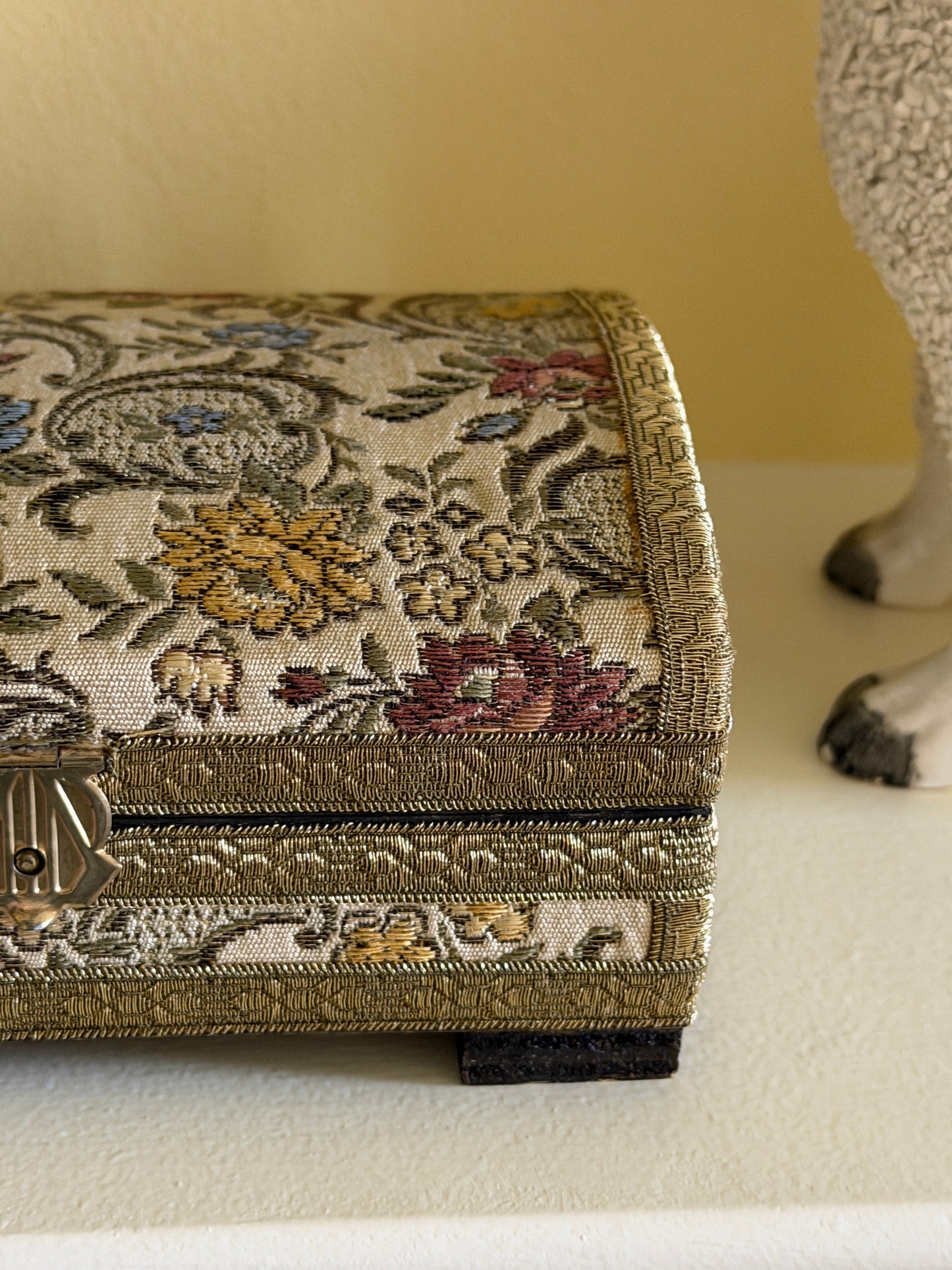 Gilt-Thread Zardozi Casket — Vintage Indian Embroidered Box