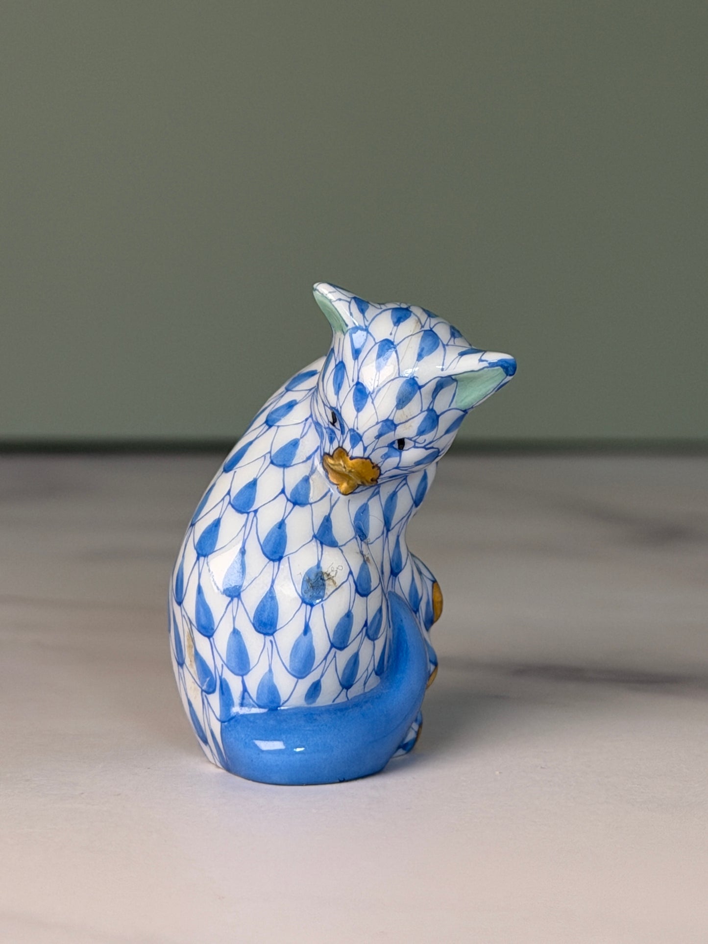 Herend Blue Fishnet Mini Cat