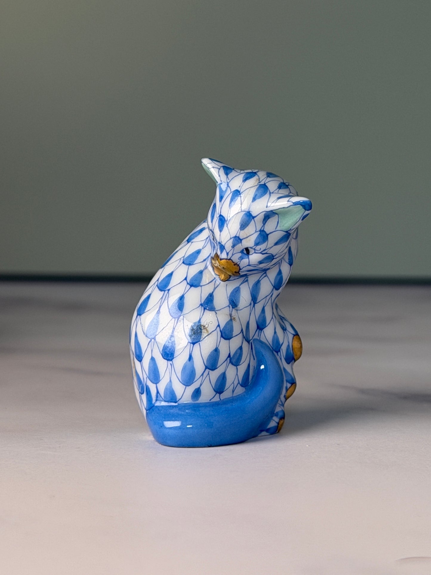 Herend Blue Fishnet Mini Cat