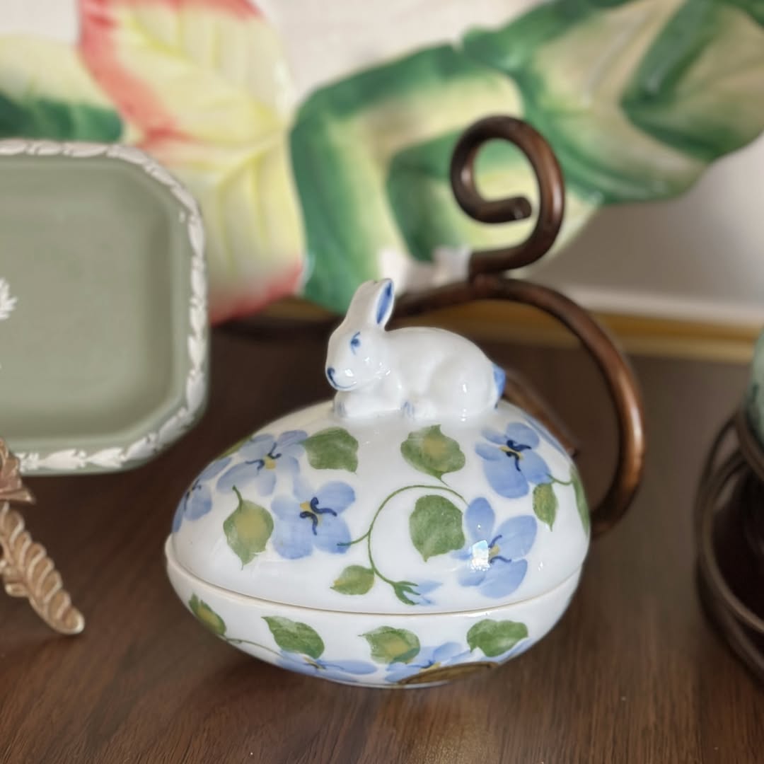 Andrea by Sadek Bunny Trinket Box